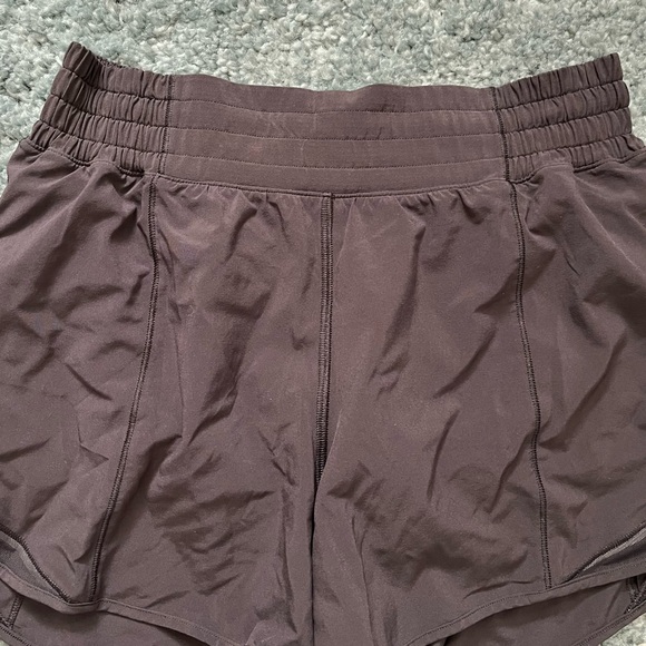 Lululemon Hotty Hot High-Rise Shorts - Picture 5 of 9